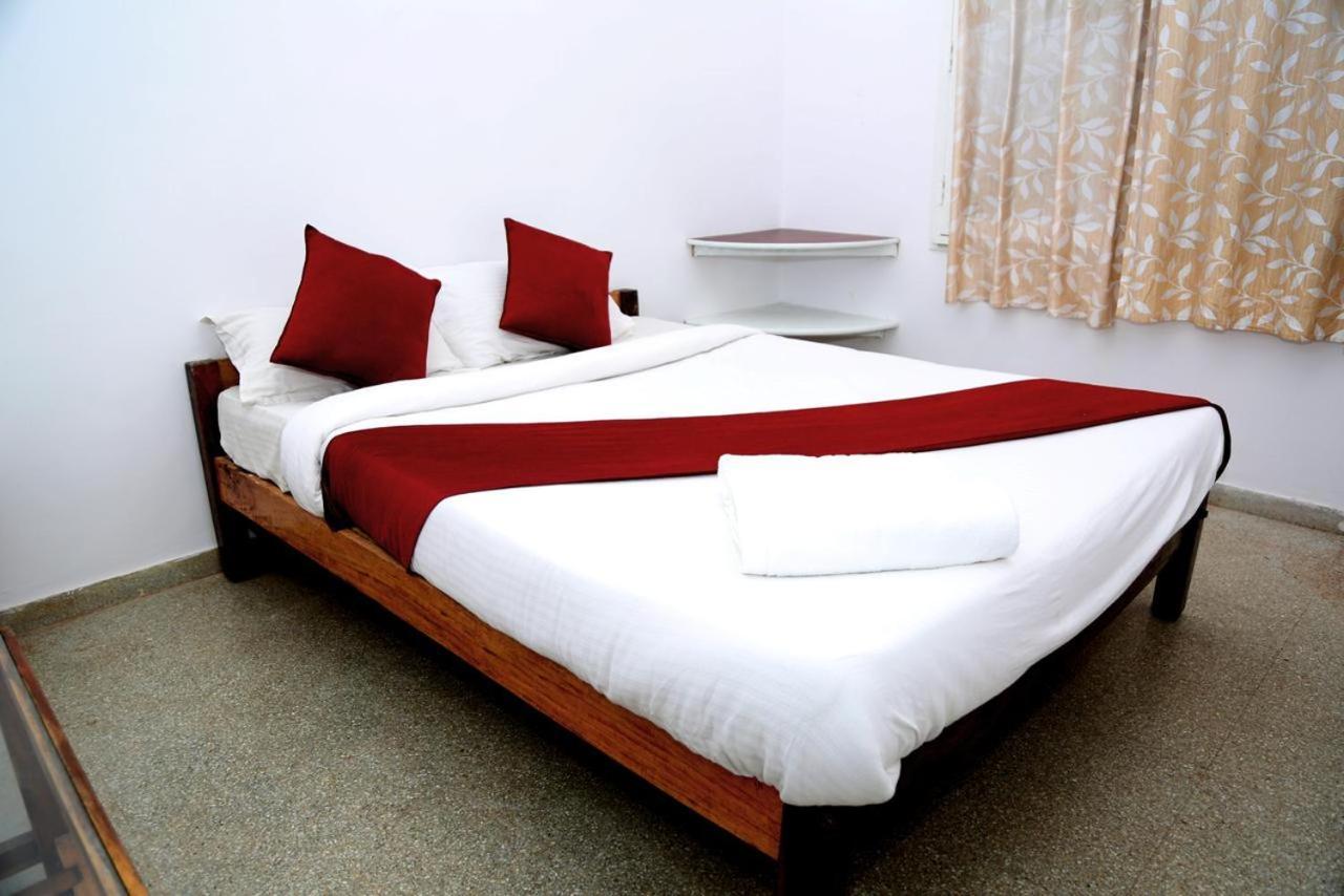 מדיקרי La Flora Beverly Hill Resort מראה חיצוני תמונה